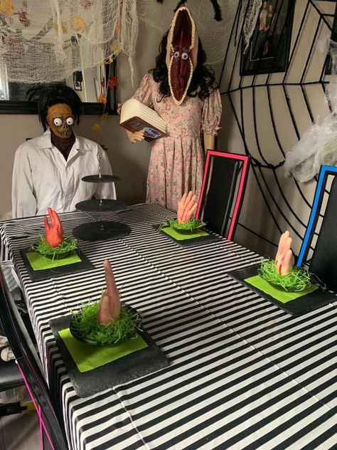 Beetlejuice Themed Games, Beetlejuice Dining Room, Beetlejuice Wall Art, Beetlejuice Watch Party, Beetle Juice Office Decorations, Beetlejuice Table Decor, Beetlejuice Wedding Scene, Beetle Juice Halloween Decorations Diy, Beetlejuice Haunted House