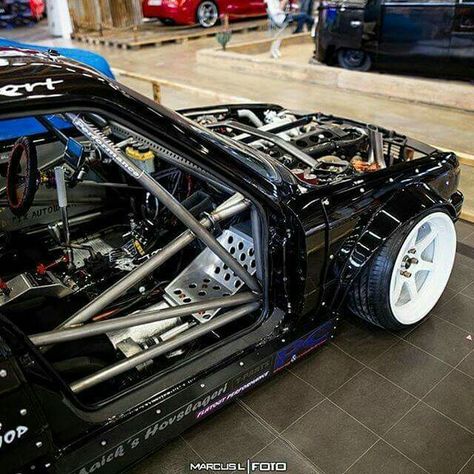 E30 Drift, Drift Build, Bmw E30 Coupe, Parking Plan, Tesla Car Models, Bmw Convertible, Race Car Driving, Vw Mk1, Rc Drift