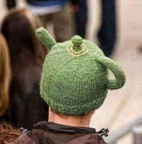 Teapot hat Tea Hats, Crochet Baby Girl, Funny Hats, Tea Cosy, Knitting Inspiration, Blanket Pattern, Hat Pattern, Knitting Projects