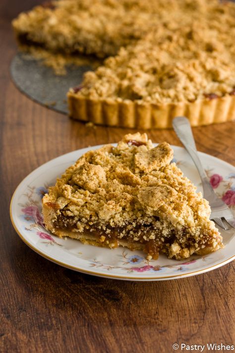 Fig Tart Recipe, Fig Crumble, Fig Recipes Dessert, Crumble Tart, Fig Dessert, Fig Bread, Easy Tart Recipes, Fig Tart, Fig Cake