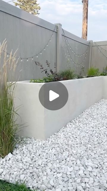 Diy Stucco Planter, Front Yard Cement Ideas, Landscape Retaining Wall Ideas, Stucco Planter, Side Yard Ideas, Garden Remodel, Backyard Corner, Desert Landscaping Backyard, Diy Landscaping Ideas