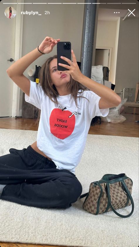 ruby lyn Tomboyish Outfits, Ruby Lyn, University Outfit, Cold Outfits, Chill Outfits, Cool Fits, Insta Stories, Fashion Killa, Comfortable Outfits