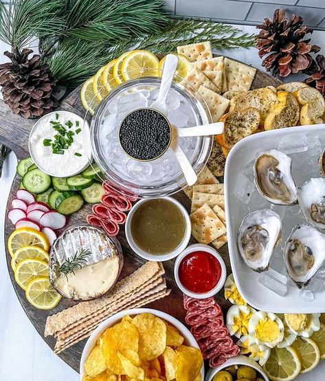 Oyster Charcuterie Board, Charcuterie Board With Caviar, Caviar Tasting Party, Oyster Bar Party, Caviar Party Ideas, Caviar Dinner Party, Oyster And Champagne Party, Oyster Dinner Party, Caviar Charcuterie Board