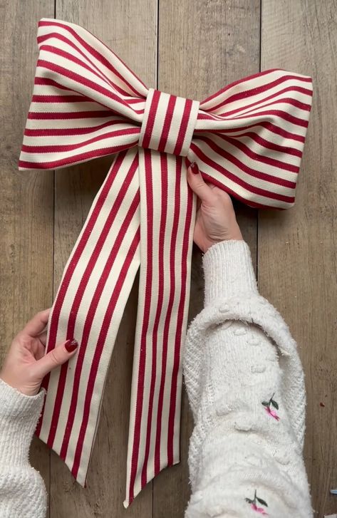 Bow tutorial: How To Make Large No Sew Fabric Bows — MELANIE LISSACK INTERIORS Bow Garland Diy, How To Tie A Bow With Ribbon, Fabric Bow Tutorial, Diy Ideas For Christmas, Christmas Interior Design, Bow Making Tutorials, Bow Garland, Christmas Bows Diy, Diy Crib