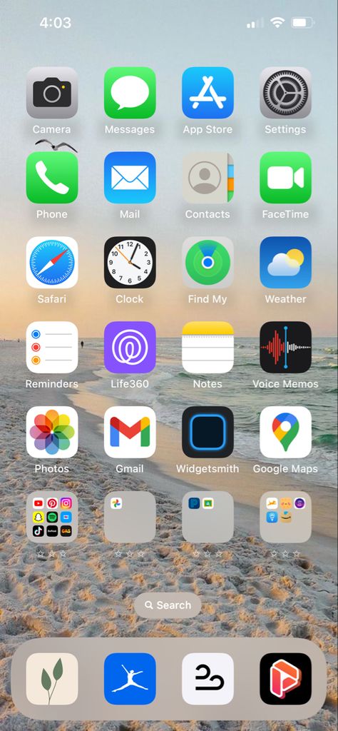 Iphone App Organization Layout, Homescreen Organization, Organize Phone Apps, Iphone Layouts, My Homescreen, Iphone Ideas, Ios Layout, Ios App Iphone, Ios Ideas