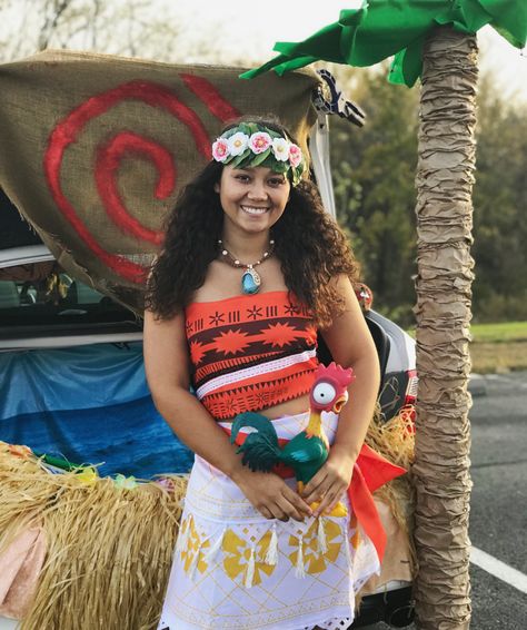 Trunk or treat Moana theme. Trunk Or Treat Moana Theme, Moana Trunk Or Treat Ideas For Cars, Trunk Or Treat Moana, Disney Themed Trunk Or Treat Ideas, Moana Trunk Or Treat, Aaliyah Costume, Moana Halloween, Scarecrow Ideas, Trunk Or Treat Ideas