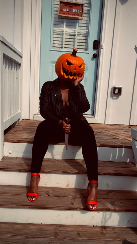 Pumpkin Head Photoshoot Aesthetic, Pumpkin Head Costume, Pumpkin Head Photoshoot, Pumpkin Heads, Halloween Pin Up, 21st Birthday Outfits, Halloween 23, Name Drawings, Pumpkin Halloween Costume