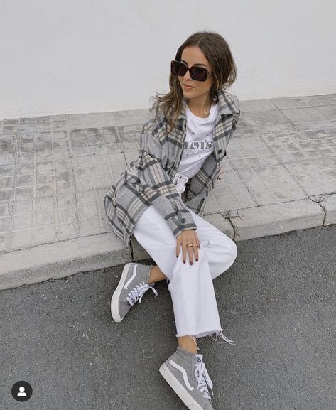 Grey Vans Outfit Women, Grey Vans Outfit, Gray Vans Outfit, High Top Vans Outfit, Gray Vans, Grey Vans, Tenis Vans, Vans Outfit, Grey Outfit