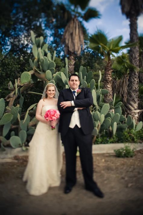 Our Californian / Honduran wedding was a fuchsia family laugh-fest | Offbeat Bride Lasso Ceremony, Intercultural Wedding, Hispanic Wedding, Unique Wedding Ceremony, Wedding Ceremony Script, Wedding Planning Ideas, Offbeat Bride, Catholic Wedding, Invitation Wording