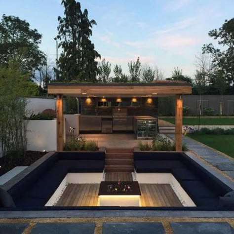 Outdoor Barbecue Area, Sunken Fire Pits, Garden Seating Area, Barbecue Area, Backyard Seating, Modern Backyard, Bbq Area, Backyard Fire, Outdoor Gardens Design