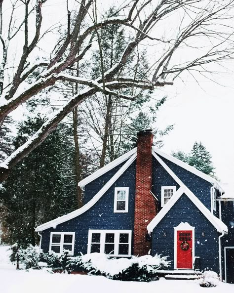 Blue House Exteriors, Dark Blue House, Dark Blue House Exterior, Dark Blue Houses, Best Front Door Colors, Blue Siding, Exterior House Color, Suburban House, Cottage Exterior