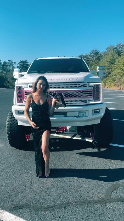 Cute Trucks For Women, Women With Trucks, Hot Trucks Chevy, Girly Trucks, Trucks With Led Lights, Pink Lifted Trucks, Pink Chevy Trucks, Girl Truck, Truck Aesthetic