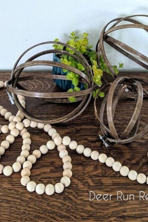 Love Joanna Gaines and all things farmhouse style? check out this quick and creative way to make a diy farmhouse orb and add some rustic style to you home decor., living room, bedroom or entryway console. #hometalk Diy Faux Rocks, Diy Outdoor Candles, Easy Farmhouse Decor, Faux Rock, Mosaic Flower Pots, Farmhouse Decor Ideas, Faux Brick, Entryway Console, Work Diy