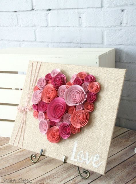 Curl paper flowers and glue them to a burlap canvas. Would be cute for Valentine's Day or even as wedding or bridal shower table decor. http://canarystreetcrafts.com/ Saint Valentin Diy, Valentines Bricolage, Valentine's Day Crafts, Valentine's Day Crafts For Kids, Hari Valentine, 카드 디자인, Homemade Valentines, Heart Crafts, Simple Valentine