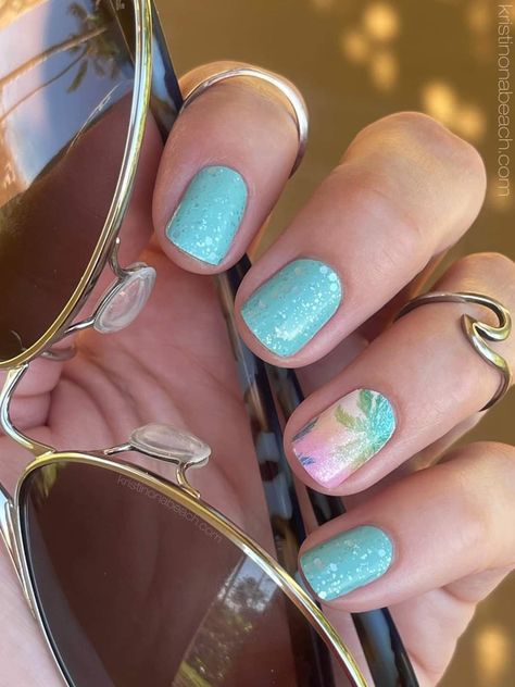 Serious beach vibes.  SPF BFF Cabana Breeze Complimenting Colors, Breeze Color, Aqua Nails, Nail Color Combos, Summer Manicure, Color Street Nails, Accent Nails, Nail Inspiration, Sea Breeze