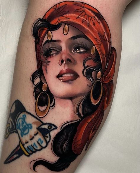 Traditional Pin Up Tattoo, Traditional Tattoo Woman Face, Traditional Tattoo Woman, Pin Up Tattoo, Traditional Hand Tattoo, Vintage Style Tattoos, Neo Tattoo, Traditional Tattoo Old School, Pin Up Girl Tattoo