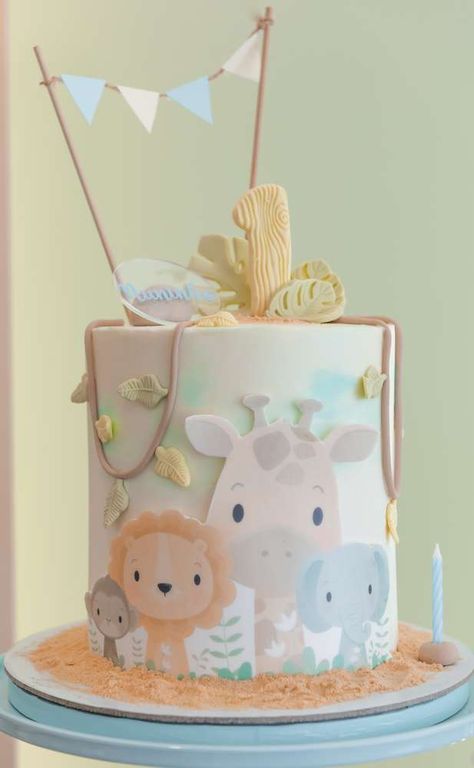 Nuninho's Jungle Animals Birthday Party | CatchMyParty.com Jungle Birthday Party Ideas, Jungle Birthday Cake, Baby 1st Birthday Cake, Jungle Birthday Cakes, Jungle Thema, Boys 1st Birthday Party Ideas, Jungle Theme Birthday, Jungle Birthday Party