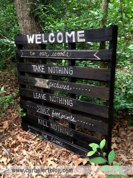 Wood Trails Ideas, Hiking Trail Signs Diy, Painted Pallets For Outside, Nature Signs, Painted Pallet, Forest School Activities, Sensory Garden, Wood Pallet Signs, Natural Playground