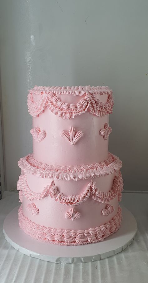 21st Birthday Cake Two Tier, 2 Tier Pink Cake, Double Decker Cake, 25th Cake, Bridal Dinner, Buttercream Designs, Huge Cake, Tier Cakes, Birthday Sweets