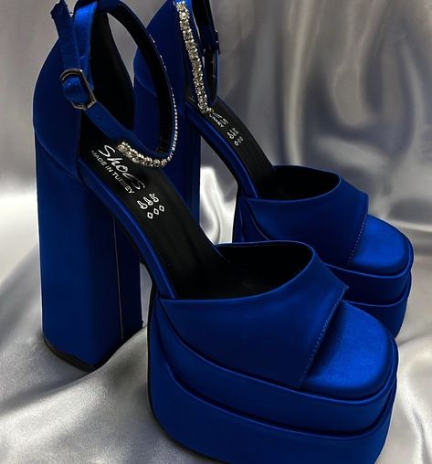 Homecoming Shoe, Blue Platform Heels, Stunning Heels, Trendy Footwear, Homecoming Shoes, Pretty Heels, Fairy Shoes, Fashion Shoes Heels, Cute Shoes Heels