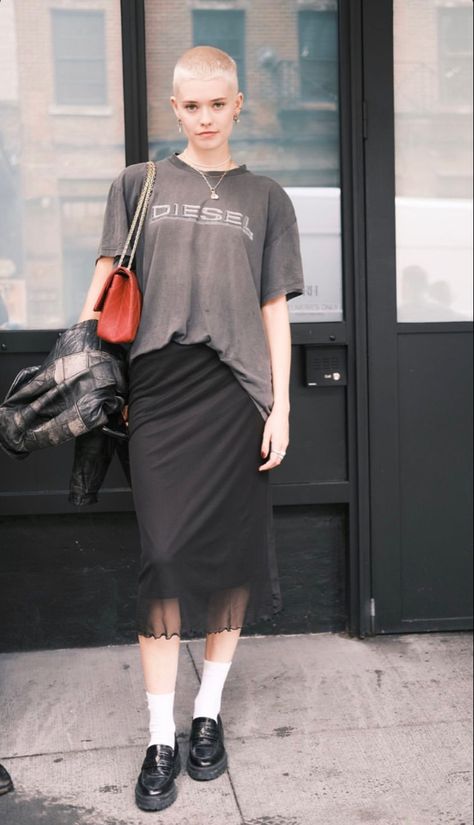 Sheer T Shirt Outfit, Spring 2023 Aesthetic, Outfit Ideas Hot Weather, Trendy Outfits Y2k, Hot Weather Outfits, Fashion Evolution, Fairy Vintage, Outfit Inspo Spring, 2023 Aesthetic