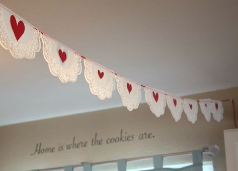 a vintage valentine party Doily Banner, Valentine Vintage, Valentine Garland, Diy Valentine's Day Decorations, Valentine Banner, Valentine Party, Diy Valentines Decorations, Valentine Dinner, Valentine Theme