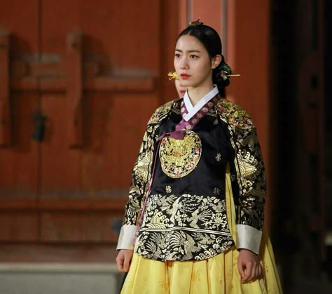 Grand Prince Korean Historical Fashion, Jin Se Yeon, Prince Drawing, Asian Traditional Fashion, Grand Prince, Royal Clothes, Paint A Picture, Korean Traditional Clothing, Drawing Love