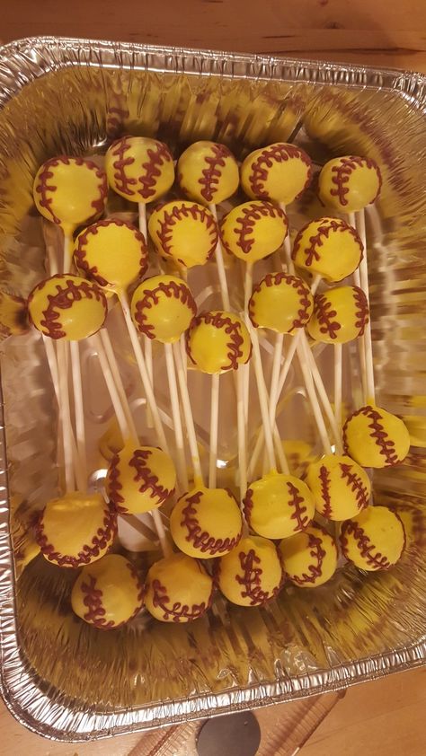 Softball cake pops Softball Cake Pops, Softball Birthday Cakes, Tournament Food, Softball Cake, Softball Birthday, Softball Party, Desert Ideas, Custom Desserts, Team Party