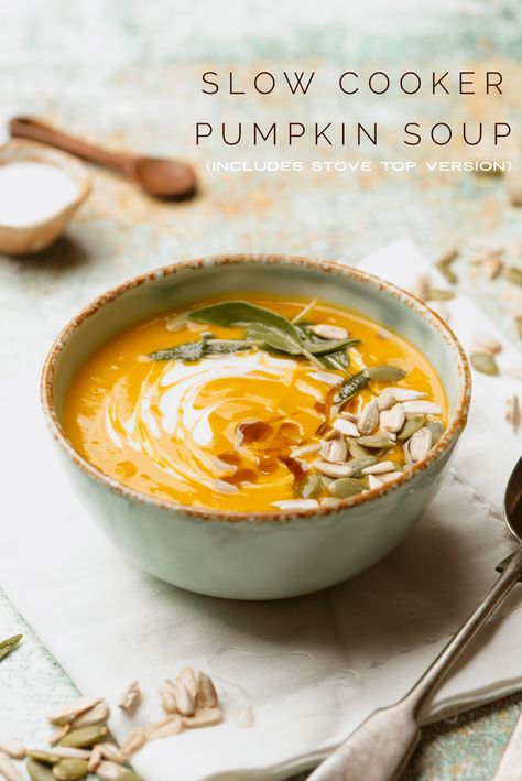 Slow Cooker Pumpkin Soup, Vegan Pumpkin Bread, Creamy Pumpkin Soup, Med Diet, Vegan Slow Cooker, Slow Cooker Pumpkin, Pumpkin Soup Recipe, Pumpkin Pasta, Weeknight Dinner Recipes Easy