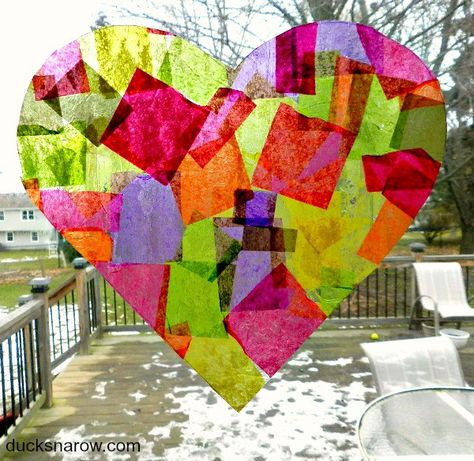 How to make a pretty heart shaped suncatcher #crafts Clear Plastic Sheets, Gold Tissue Paper, Valentine Craft, Pretty Heart, Valentine Crafts For Kids, Homemade Valentines, Heart With Wings, Fun Family Activities, Paper Hearts