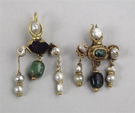 earrings, gold with pearls, Roman, 2nd-3rd c. (Louvre BJ428; BJ429) by Atelier Sol Roman Earrings, Roman Jewellery, Imperiul Roman, Ancient Roman Jewelry, Byzantine Jewelry, Ancient Jewels, Roman Jewelry, Ancient Jewellery, Historical Jewellery