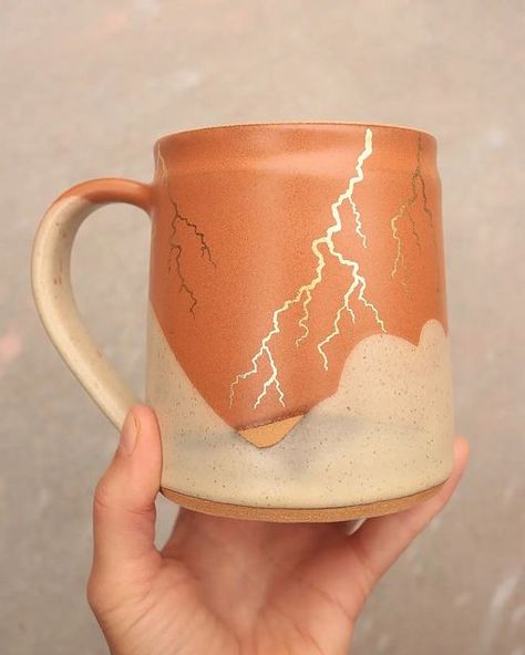 Gold Pottery Glaze, Gold Lustre Pottery, Gold Lustre Ceramics, Gold Luster Ceramics, Orange Glaze, Pottery Glazes, Sleepy Hollow, Pottery Mugs, Moscow Mule Mugs