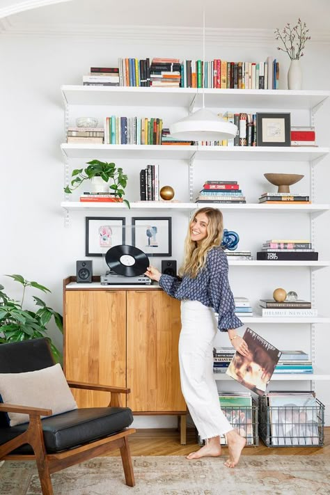 There's One Word to Describe This Fashion Editor's Brooklyn Townhouse: Curated Brooklyn Townhouse, Home Office For Man, Home Library Design, Home Office Setup, Living Room Inspo, Home Library, Book Shelf, Record Player, Step Inside