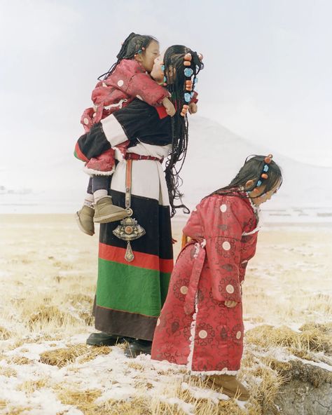 How This Tibetan Community Is Modernizing a Centuries-Old Braiding Tradition | Vogue