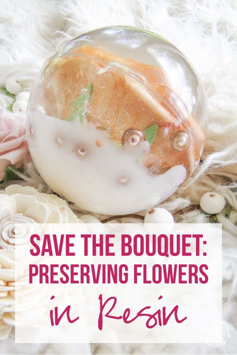 This is a sponsored post for Wagner but all opinions are 100% mine! Today I have a fun intermediate level resin project for you! A little save the bouquet technique that you can use to preserve flowers from your wedding bouquet, event flowers or even blooms you’ve grown in your yard! For this project I’m […] Roses In Resin, Wedding Signs Rustic, Mason Jars Ideas, Save Wedding, Preserving Flowers, Preserve Flowers, Diy Rustic Wedding, Rustic Wedding Decor Diy, Diy Projects To Make And Sell