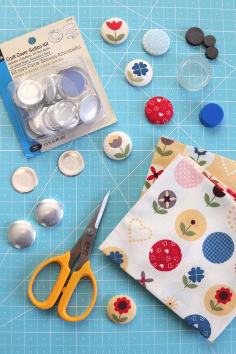 Covered Button Magnet Tutorial + Other Last Minute Gift Ideas - Diary of a Quilter - a quilt blog Covered Button Crafts, Fabric Badge Reel Diy, Diary Of A Quilter, Last Minute Gift Ideas, Beginning Quilting, Button Magnets, Magnet Crafts, Patriotic Crafts, Diy Buttons