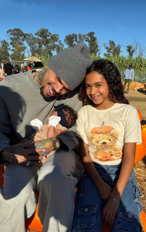 Pumpkin Patch October 2024 Chris Brown Royalty, Chris Brown And Royalty, Chris Brown X, Chris Brown Pictures, Breezy Chris Brown, Celebrity Families, October 20, Chris Brown, Celebrity Look