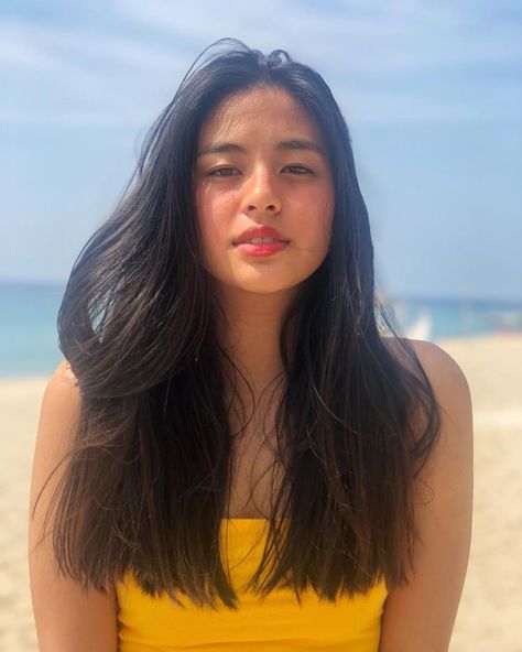 Gabbi Garcia Instagram, Gabi Garcia, Kylie Padilla, Gabbi Garcia, Beautiful Philippines, App Home, Selfie Poses Instagram, Ios Phone, Best Friend Photos