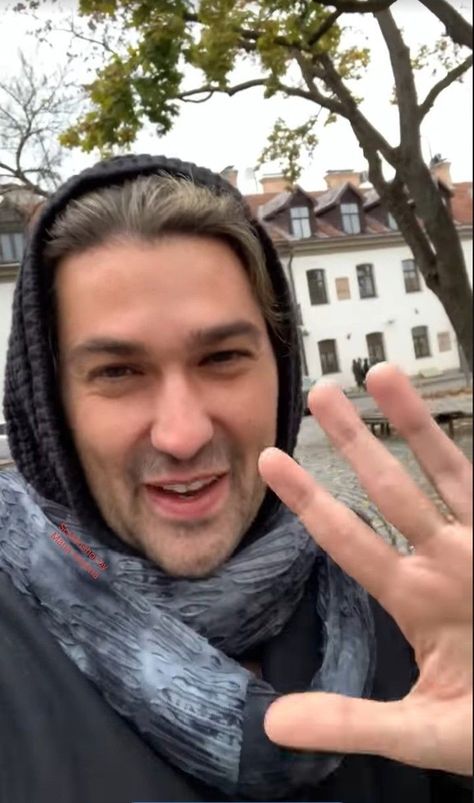 David Garrett Selfie, Alan Young, David Christian, Ji Chang Wook Smile, Iphone Wallpaper For Guys, David Garrett, Beautiful Music, Violinist, Photo To Video