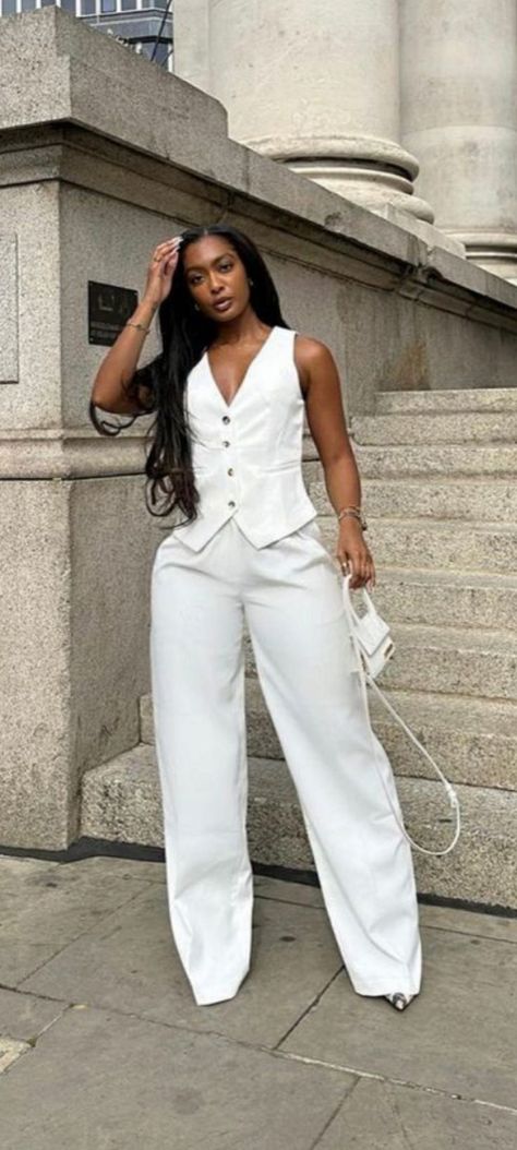 Formal And Classy Outfits, All White Corporate Outfit, Two Piece Outfits For Graduation, Elegant Ladies Fashion Classic Style, All White Classy Outfits For Women, Summer Corporate Outfits 2024, Gray And White Outfits For Women, High Fashion Work Wear, Resort Outfits Black Women