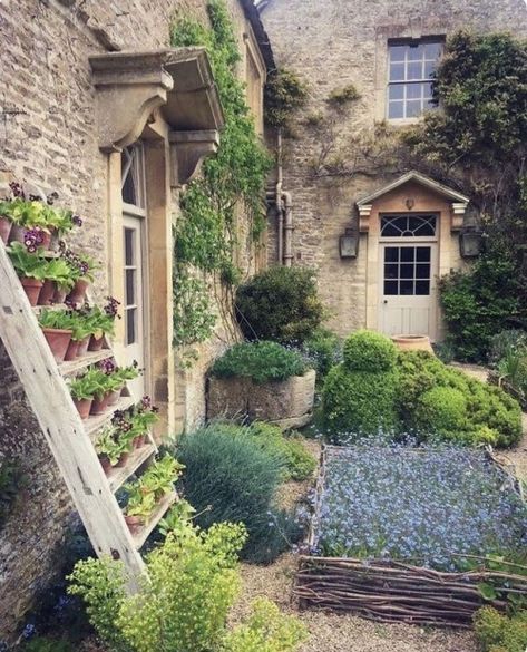 Garden Desig, Manor Garden, Longwood Gardens, Most Beautiful Gardens, Courtyard Garden, Garden Cottage, Country Gardening, Garden Spaces, English Garden