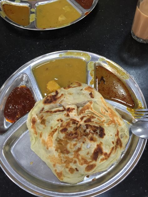 Roti canai!!! <3 Roti Canai Aesthetic, Poster Reference, Roti Canai, Gym Guys, School Simulator, Sakura School, Mouth Watering Food, Food Snapchat, Mouth Watering