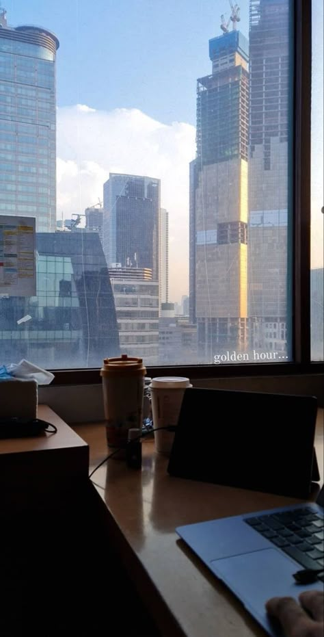 Office Big Window, Dream City Aesthetic, Corporate Girl Aesthetic, Work With A View, Penthouse Office, Mba Graduation, Morning Routines List, Office With A View, City View Apartment