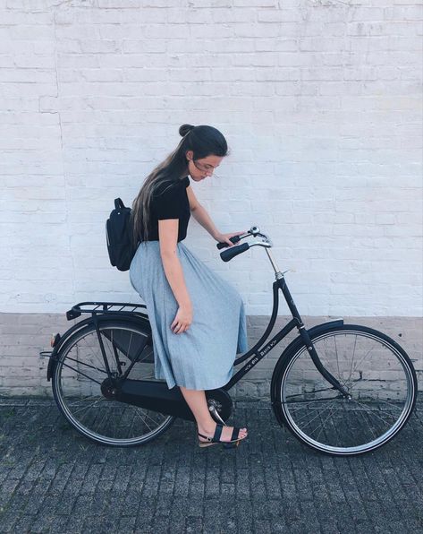 Summer Modest Outfits, Bike Summer, Christian Modesty, Modest Workout, Dutch Bike, Midi Skirt Black, Modest Outfit, Outfits Modest, Bag Pack