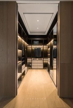 Wardrobe design ideas that you can try current 04 Dressing Room Closet, Walking Closet, Dream Closet Design, Walk In Closet Design, Luxury Closets Design, Modern Closet, Wardrobe Room, Closet Decor, Bedroom Closet Design