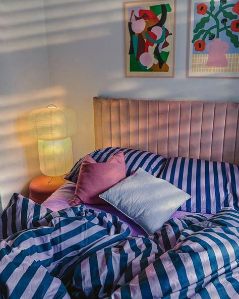 Agi Raw on Instagram: "New Bedding and new lamp, well yes, I might have enough of both but I could not resist 😬💜💙 Have a great evening! Let the weekend begin 🥂 😌 xox" Nyc Bedroom, Funky Bedroom, Let The Weekend Begin, Have A Great Evening, New Bedding, Maximalist Decor, Dreamy Bedrooms, Happy Wednesday, Room Ideas Bedroom