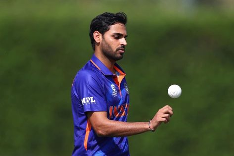 Original Content: Is Bhuvneshwar Kumar Retiring? Instagram Bio Raises Speculations The last time Bhuvneshwar Kumar played for India was during an ODI against South Africa in the previous year. Bhuvneshwar Kumar, T20 Cricket, Champions Trophy, Cricket Team, Cricket News, Instagram Bio, Previous Year, Net Worth, Premier League