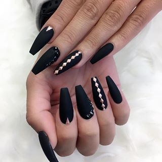 Black Coffin Nail Ideas, Coffin Nail Ideas, Classy Nail Art, Black Coffin Nails, Black Acrylic Nails, Edgy Nails, Design Nails, Winter Nail Art, Top Nail