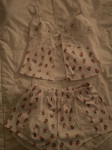 Cute | flowers | pjs | sets | clothing Cute Flowers, Comfy Clothes, Cute Pajamas, Pj Sets, Fit Inspo, Comfy Outfits, Fitness Inspo, Outfit Sets, Pajamas