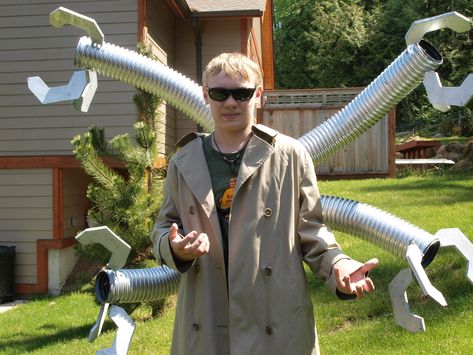 Doc Ock Arms, Doc Ock Costume, Dock Ock, Dalek Costume, Oc Costume, Halloween Diy Costumes, Octopus Costume, Epic Costumes, Halloween Costumes 2022